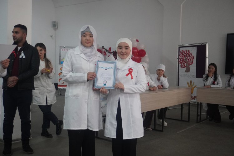 Contest in the Medical and Pharmaceutical College dedicated to the World AIDS Day